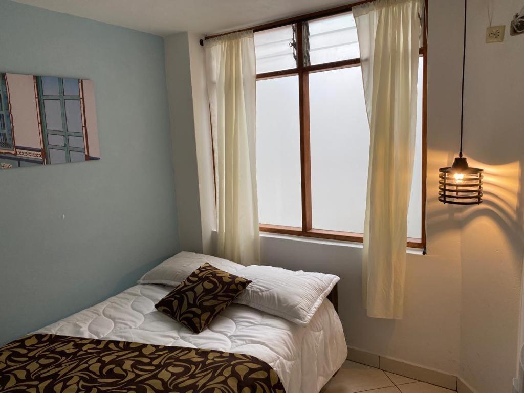 Hostel-Affordable Rooms With Private Bathroom San Juan Guatape Exterior photo